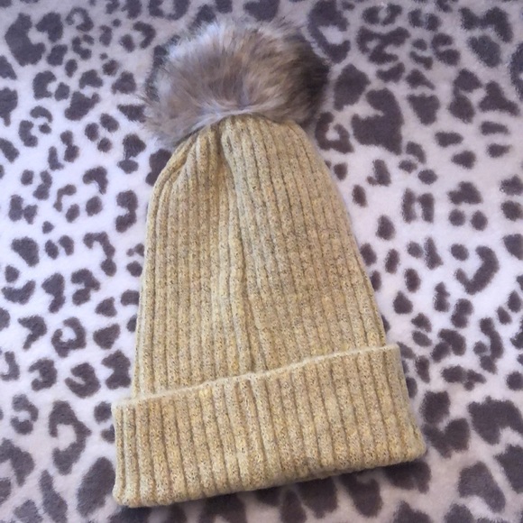 Virginia Wolf Sunray Beanie Gold Yellow Color Patch and Pom Pom One Size - Picture 4 of 8